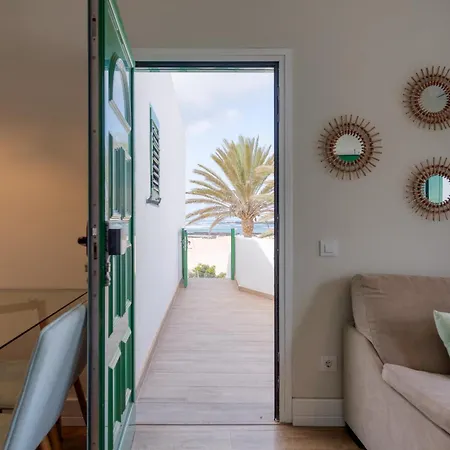 Apartman Cotillo Beachfront Escape