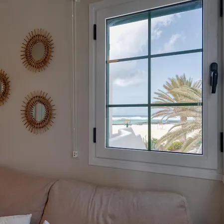 Apartman Cotillo Beachfront Escape *
